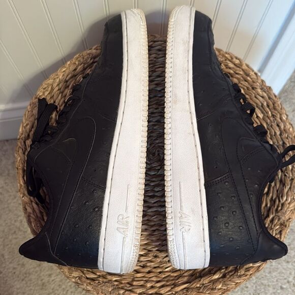 Nike Air Force 1 Low 07 LV8 Black Obsidian Ostrich Leather Sz 10.5 718152-009 - Picture 7 of 8